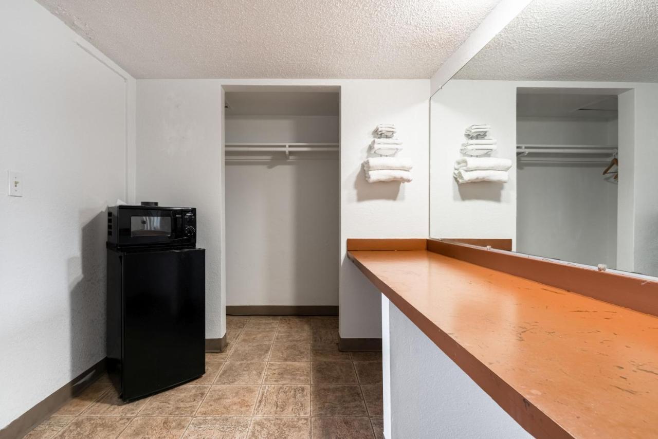 Oyo Hotel Globe / Miami Az - Highway 60 エクステリア 写真