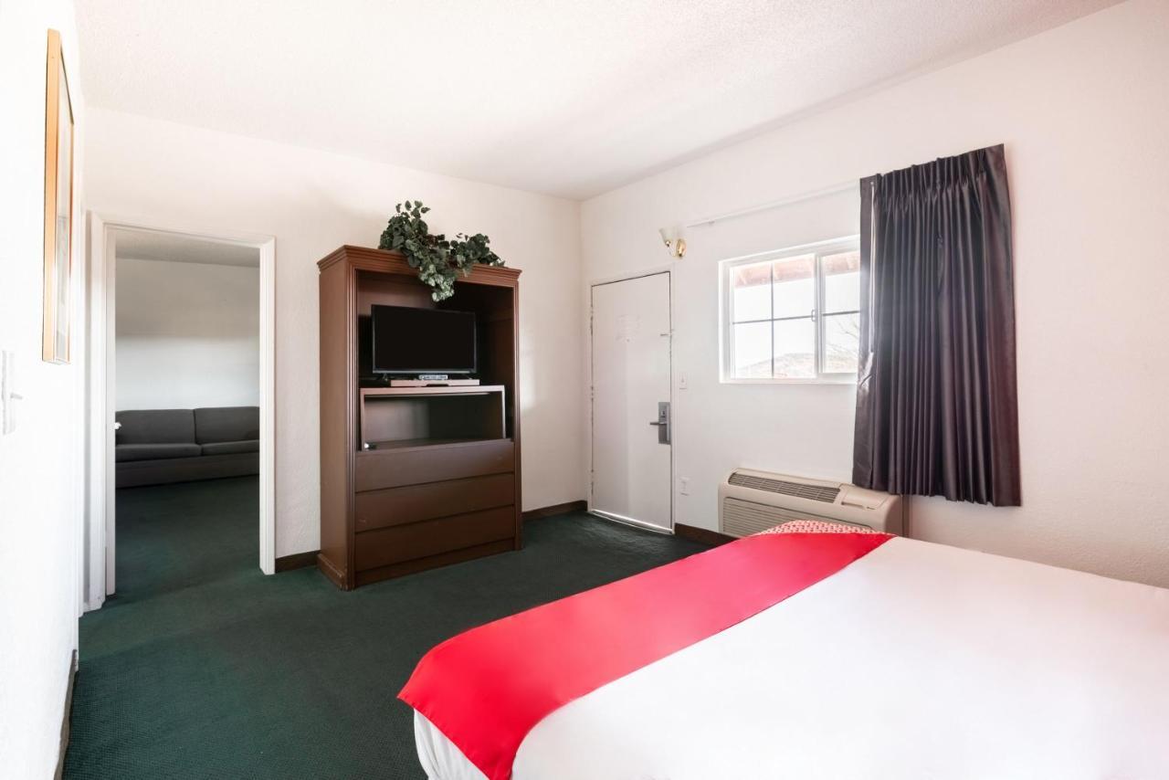 Oyo Hotel Globe / Miami Az - Highway 60 エクステリア 写真